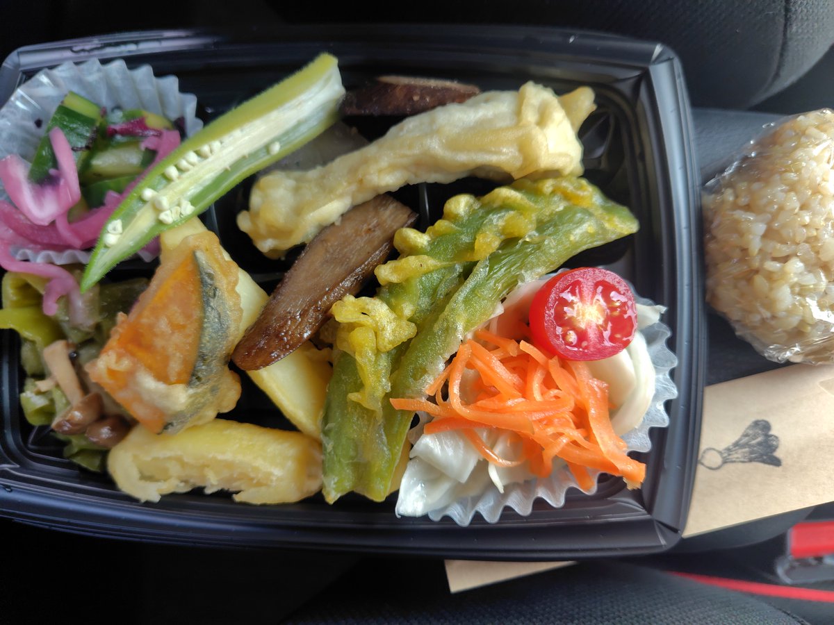 mai71122's tweet photo. 今週食べた美味しかったものたち…

7月に行ったアイスクリーム店を再訪した！🍦

これでもライブの時までに1kgは痩せるという目標を立てているのだが、達成できるのか🙂
我慢もよくないけと、現状色々とやばいということがわかった。 https://t.co/gdugbJJD84