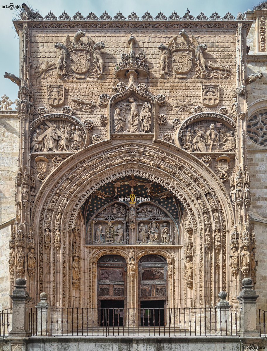 arteviajero_com's tweet photo. Fachada de la iglesia de Sta. Mª la Real de Aranda de Duero (Burgos), erigida entre los años 1505 y 1515. Esta genialidad, digna del más completo elogio, podría definirse como un auténtico retablo esculpido en piedra ⬇️⬇️⬇️
https://t.co/06aHg3e4ji
#BuenosDias #FelizSabado https://t.co/LNwmHjMt7d