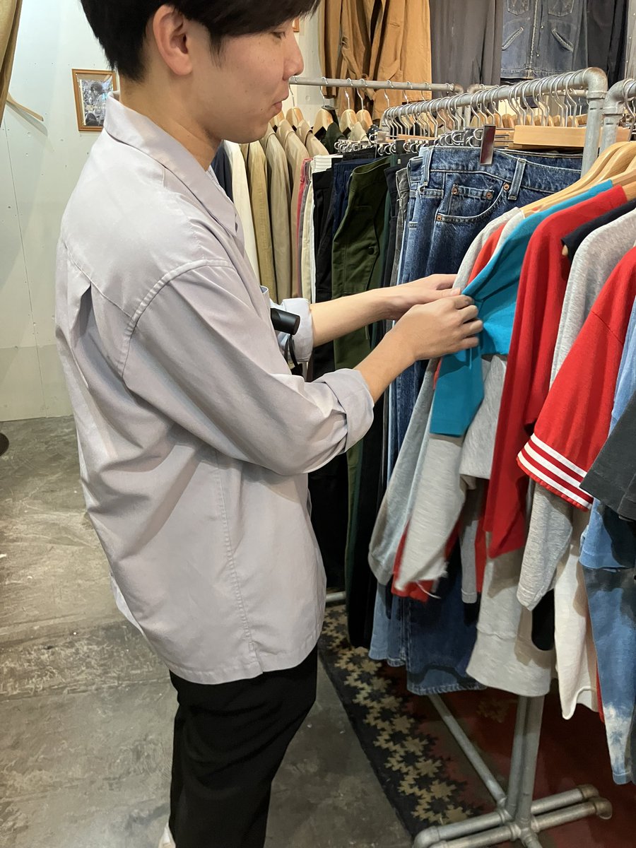 kmj_hn's tweet photo. ワンマンの衣装現地調達するなよ https://t.co/J6lYpzcYns