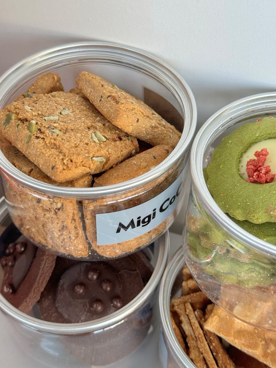RUSSELBLACK7's tweet photo. Just grabbed the most crunchy matcha rice crackers and I’m already reaching for a second pack—snack time hit different when you share the good stuff https://t.co/Aky4ZlkCUn