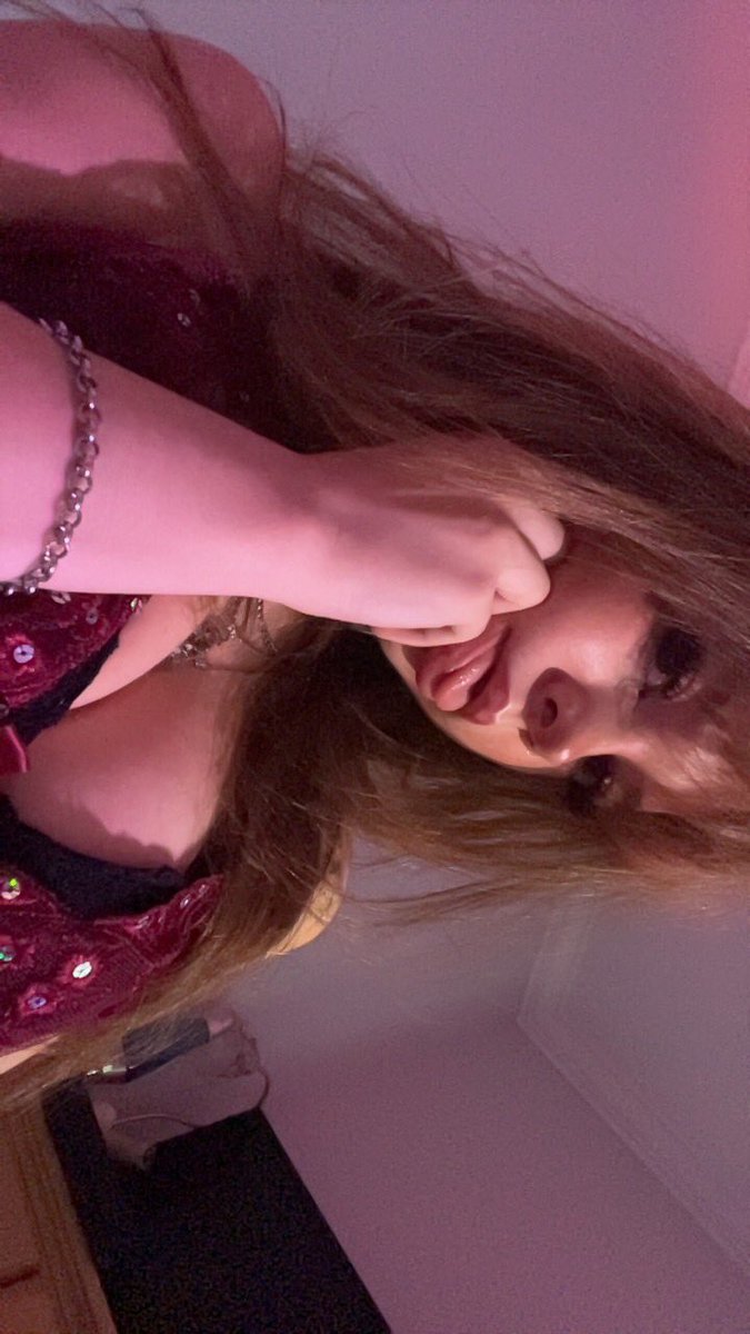 willowlurk's tweet photo. baby boy you are so cringe i want u 😉 https://t.co/eHma7Nkss3