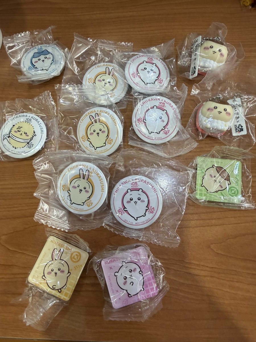 R_san_77's tweet photo. 腹がちぎれる
くら寿司3時間待った
フィギュア出ただけいいけど
被ったー、くりまんじゅう🌰 https://t.co/9AHskZ39Qo