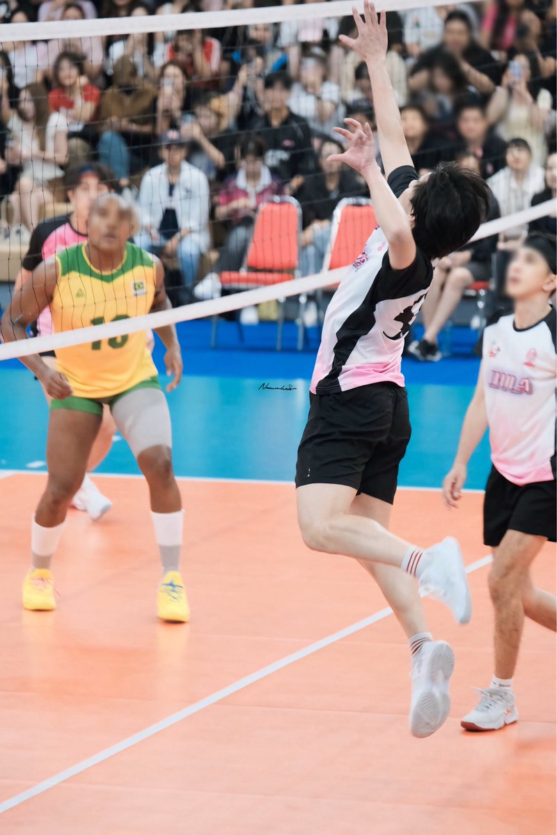 NamwhaN_89's tweet photo. เธอ เคยเห็นกระต่ายบินป่ะ? 🐇
OAT X CHULA VOLLEY
#OatPasakorn @oat_psk
#ChulaVolleyballWithOat
#CUSAN2 #ChulaVolleyball https://t.co/64TXlzeAOL
