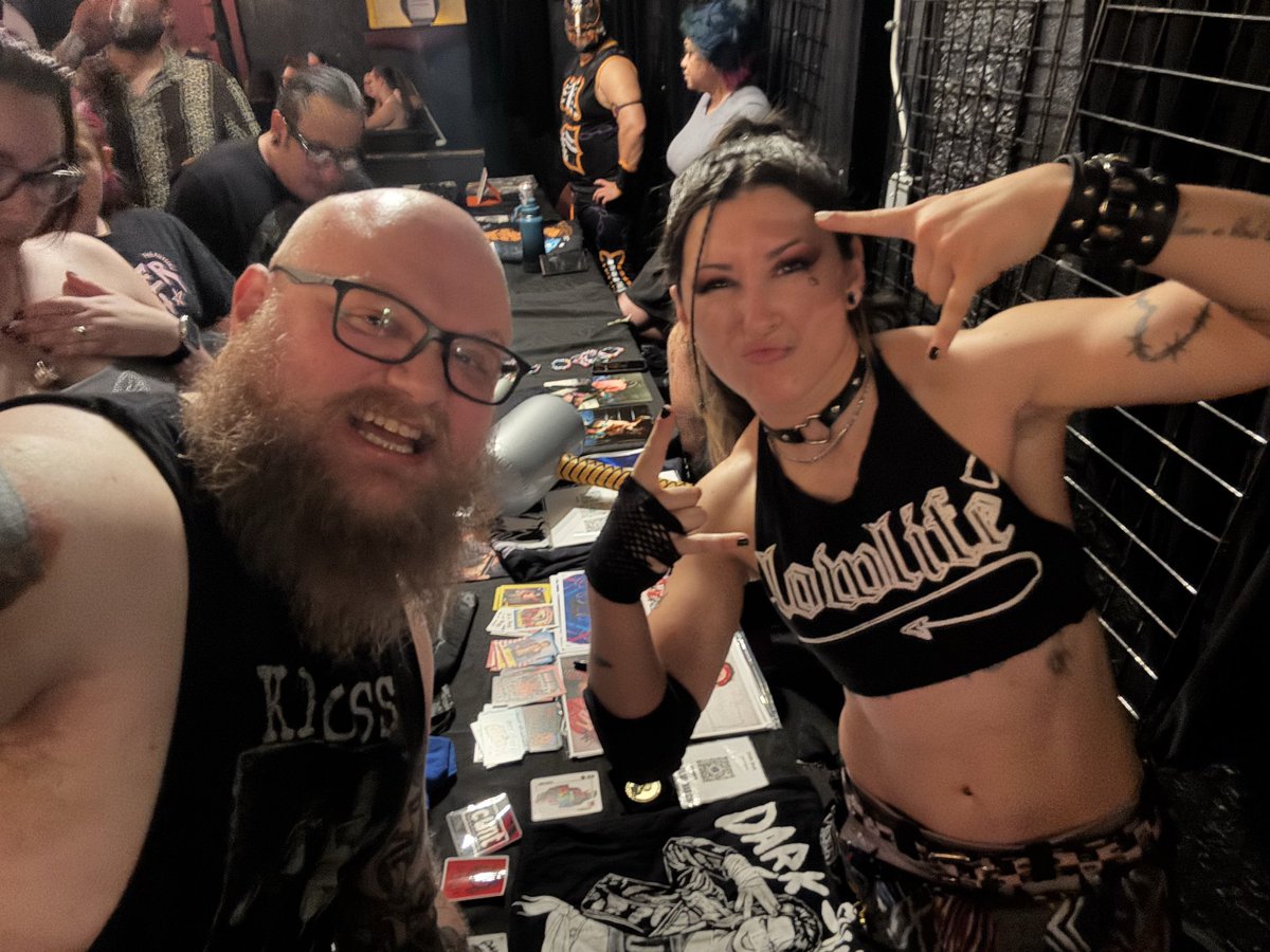 IidyNny's tweet photo. Tonight was a 10/10 amazing night at @LuchaLibreLaugh shoutout to @darksheikftf @BrookeHavok @EFFYlives @GrimmLilith @abadon_x13 @MileHighMagnum and everyone else on the show. What a night. https://t.co/5tptM6UpfO