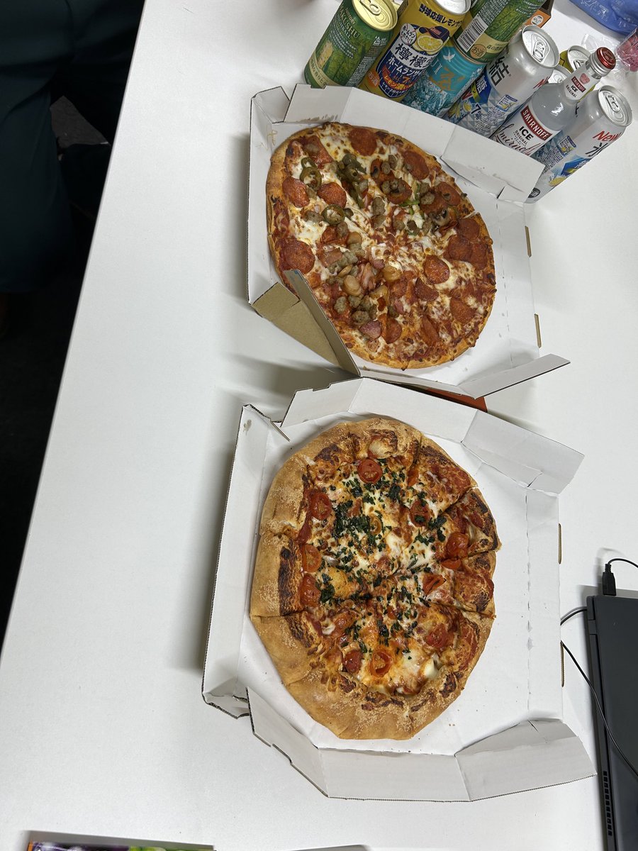 Ariyadayada's tweet photo. Everyday楽しい職場🥳 https://t.co/gOB5lEWwuP