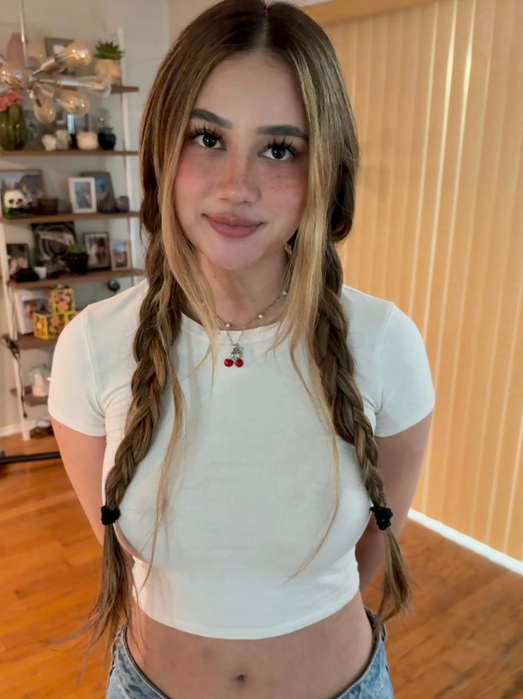 lilyydairy's tweet photo. Single and lonely 😢 https://t.co/pc7npEBJHU