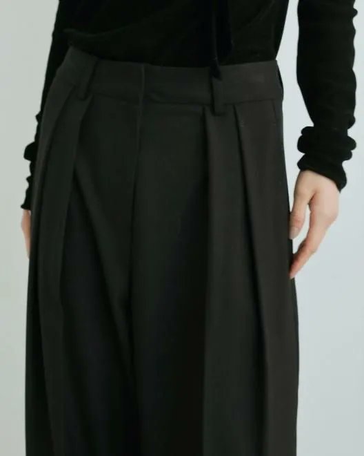 SelectHearty's tweet photo. anuke (アンヌーク)☆おすすめアイテム
Tuck Wide Pants 17,050円
https://t.co/MBKLa1LHfx
コーディネートに迷ったらまず手に取りたい一本
▼anuke
https://t.co/4MQQAPCD1e
#anuke #アンヌーク #26AW #楽天 https://t.co/p7QzCLVp61