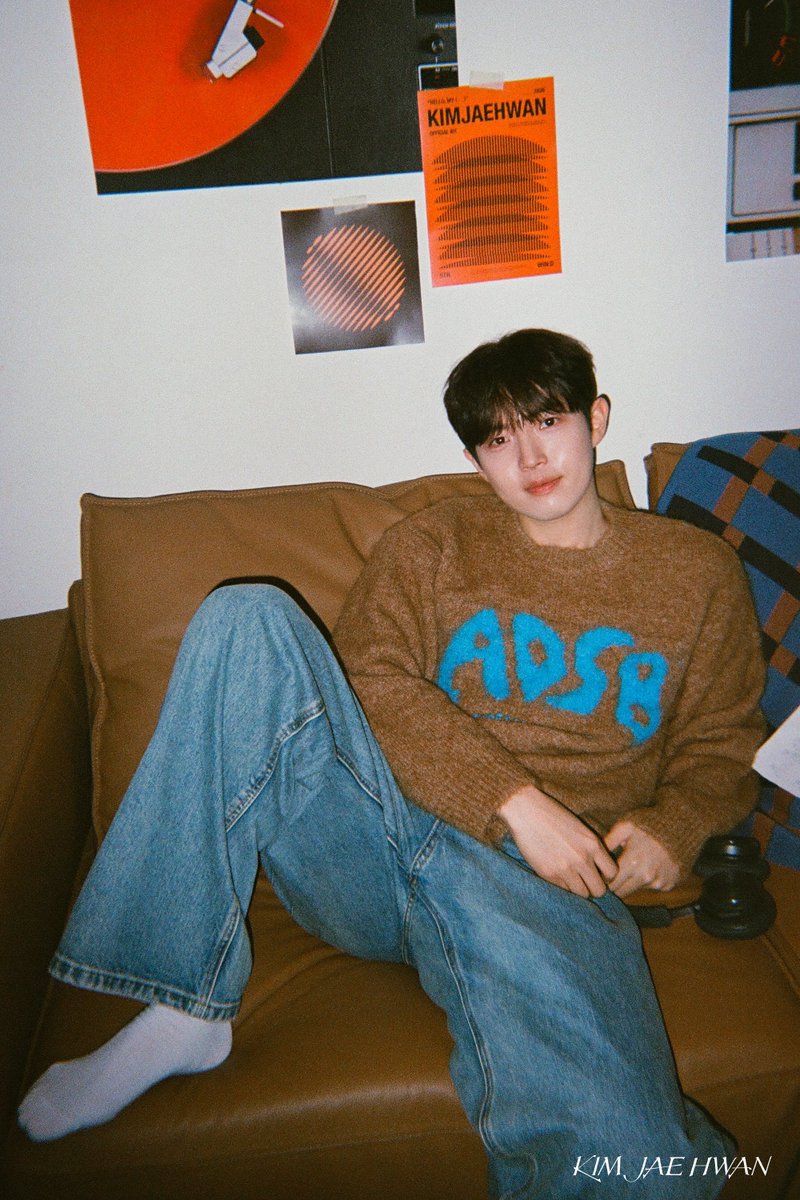 HCUTE__'s tweet photo. 플러스챗_CJ ENM #김재환
KIMJAEHWAN Polaroid 

헙 갑자기 플챗 CJ에서 폴라사진이 왔떠요🫪
이거 윈드5기 키트 폴라 이벤트 당첨인건가!!!!!!

니트재환이 넘 예뻐서 비명질렀어 이쁘댜
씨제이 감사합니다아아-! https://t.co/sgoK2Gzgrw
