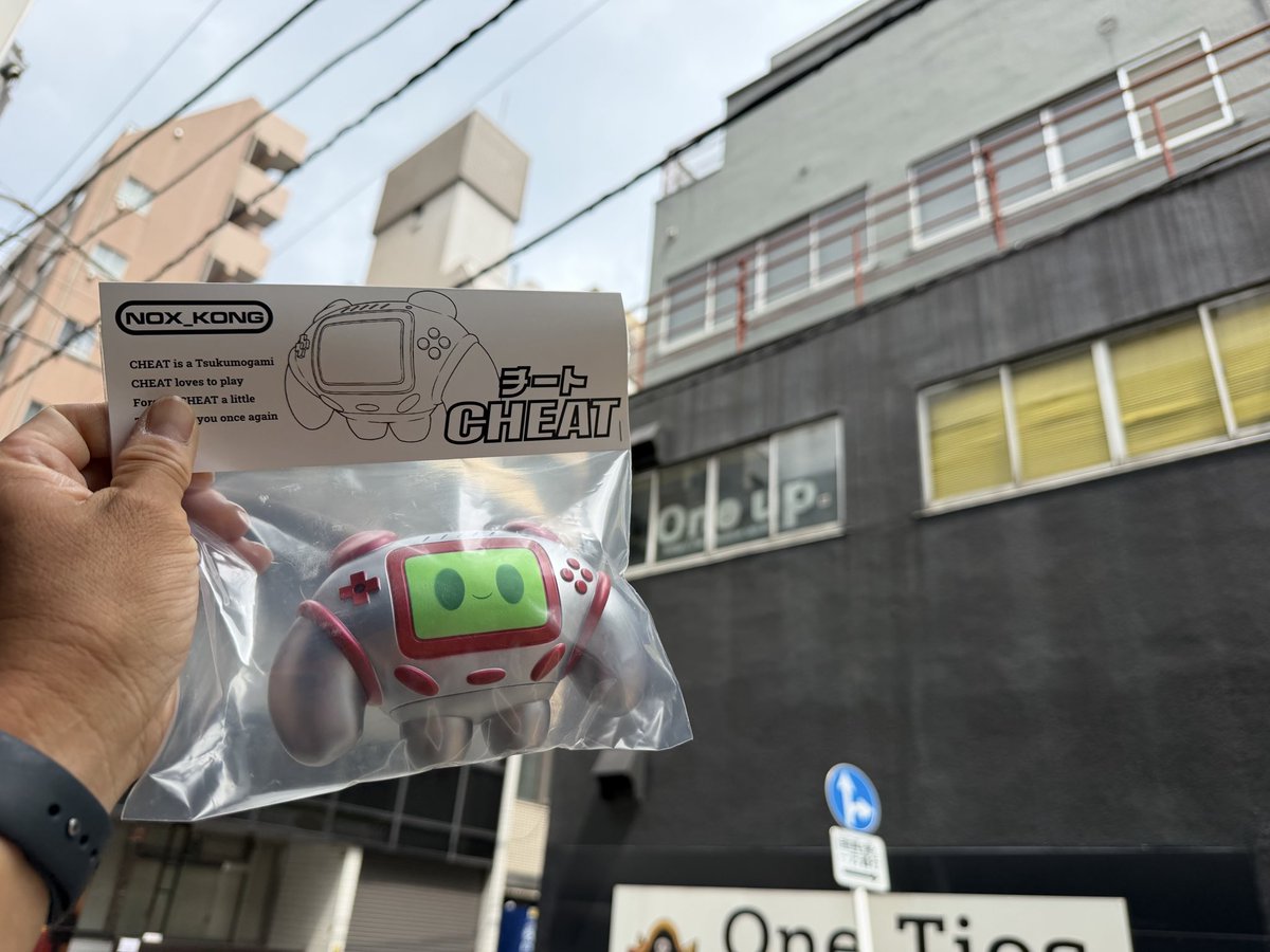 rintorikubakago's tweet photo. Oneupさん
25周年ANNIVERSARY

@Oneuptoy 
@_F_E_R_T_ 
@nox_kong 

一周目　やよいちゃん選んだので社長さんが…チートくんじゃないの？て言われて…正直迷いましたでも…2週目にかけて良かった。
2頭を得ました🉐
両方ほちぃかった😭

#Oneup
#Oneup25th https://t.co/IZG5lnBUUF