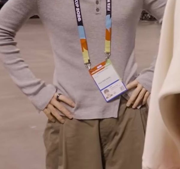 euphorikth's tweet photo. taehyung’s dainty tiny waist was made to be held . ݁𝜗𝜚. ݁₊ https://t.co/slRayO7wky