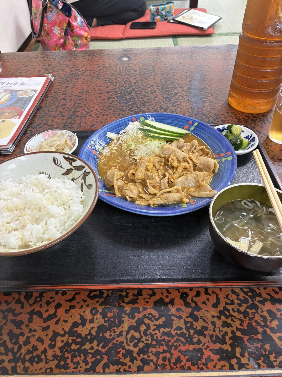 ryota_kohno_'s tweet photo. 小布施&amp;須坂のパートナーさん訪問後の帰り道。雰囲気に惹かれて立ち寄った定食屋が当たり。

茶の出し方
そして店のネーミングも気取ってない。

#とら食堂　#長野 https://t.co/55Exl6NLSA