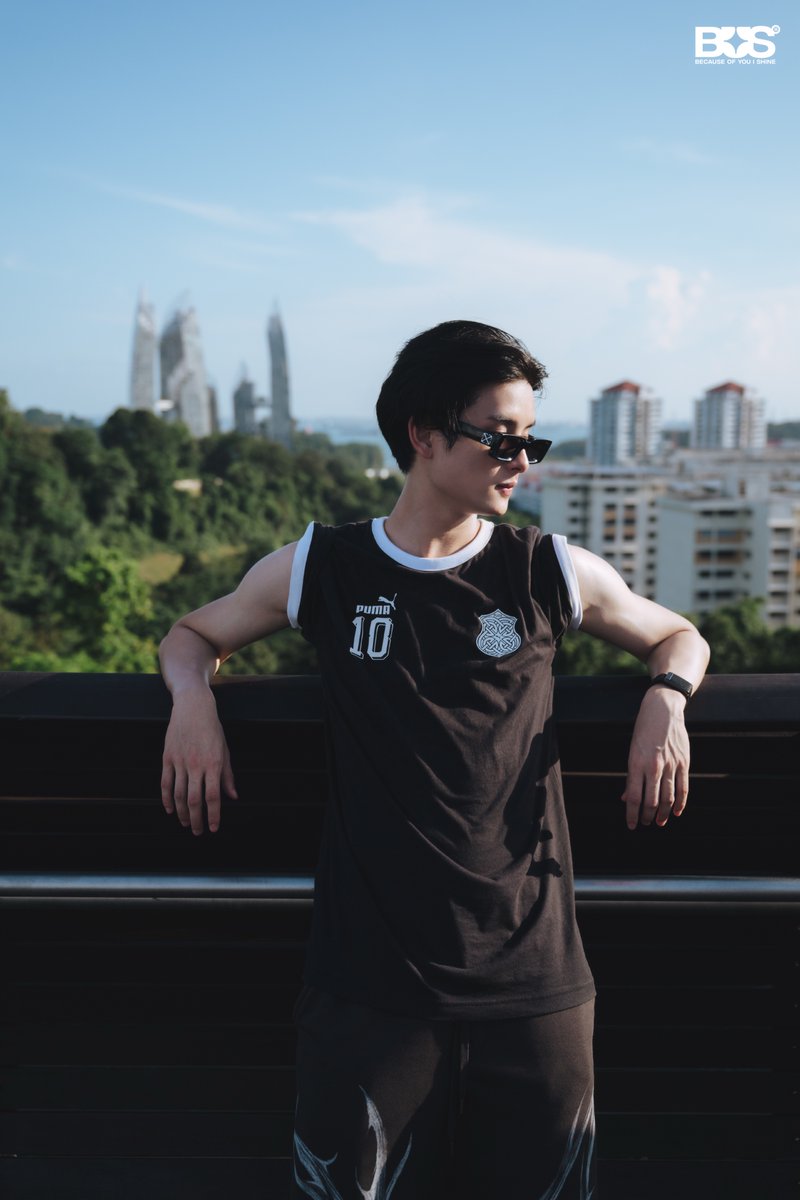 BUS_SONRAY's tweet photo. 📸 ภาพหล่อ ๆ ของ #KHUNPOL 

#BUSTRIP_SingaporeEP2
#BUSTRIP_Singapore
#BUSbecauseofyouishine
#VisitSingapore https://t.co/mxh9CD91N4