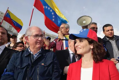 ElImperialEsp's tweet photo. 🇲🇦🇪🇸 | 🔴 Ayuso, sobre Ceuta: «Esto es como si en Madrid hubieran entrado 2.500.000 personas ilegalmente y quedaran 500.000». 
Al parecer, la Presidente de la Comunidad de Madrid no sabe que desde que preside Madrid han entrado a su Comunidad un millón de sudamericanos, muchos de ellos quedándose de forma irregular al venir como "turistas".