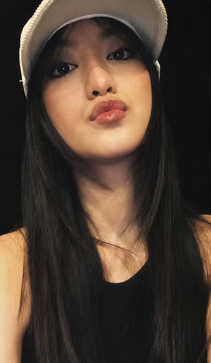 B_utterflly's tweet photo. Greesell🧢 https://t.co/7sXLAAo1If