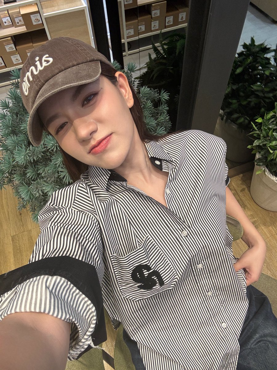 miephat's tweet photo. ทำไมไทม์ไลน์วันนี้มันแปลกๆ เดี๋ยวเถอะ
#topmie #alwaystopmie ! https://t.co/oRLGtymvR4