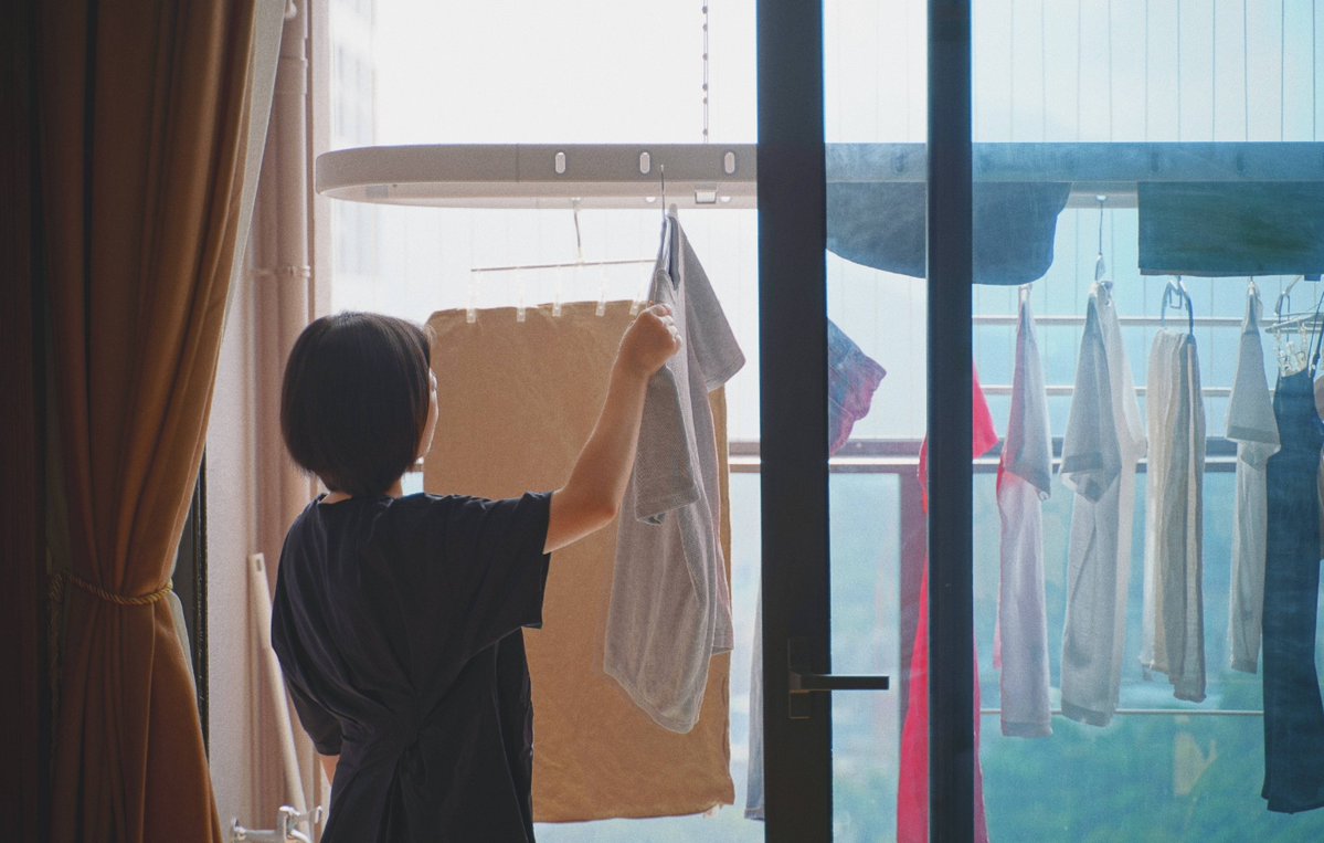nyimasdewi06's tweet photo. Just finished folding the laundry, and wow—neat stacks = instant mood boost for this rainy weekend. https://t.co/c06eer4HPC