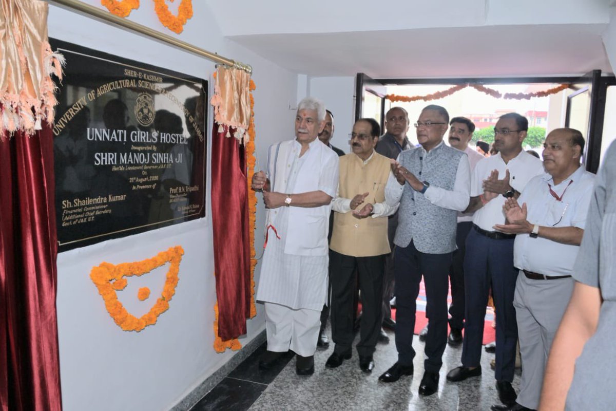 CellSkuast's tweet photo. Hon’ble LG Shri Manoj Sinha ji Inaugurated Unnati Girls Hostel &amp; Centre for AI &amp; ML at SKUAST-Jammu in the presence of Shri Shailendra Kumar, Financial Commissioner (ACS)  &amp; Prof. B. N. Tripathi, Hon’ble VC during the Startup Outreach Programme under JKCIP## https://t.co/GxryUnIxng