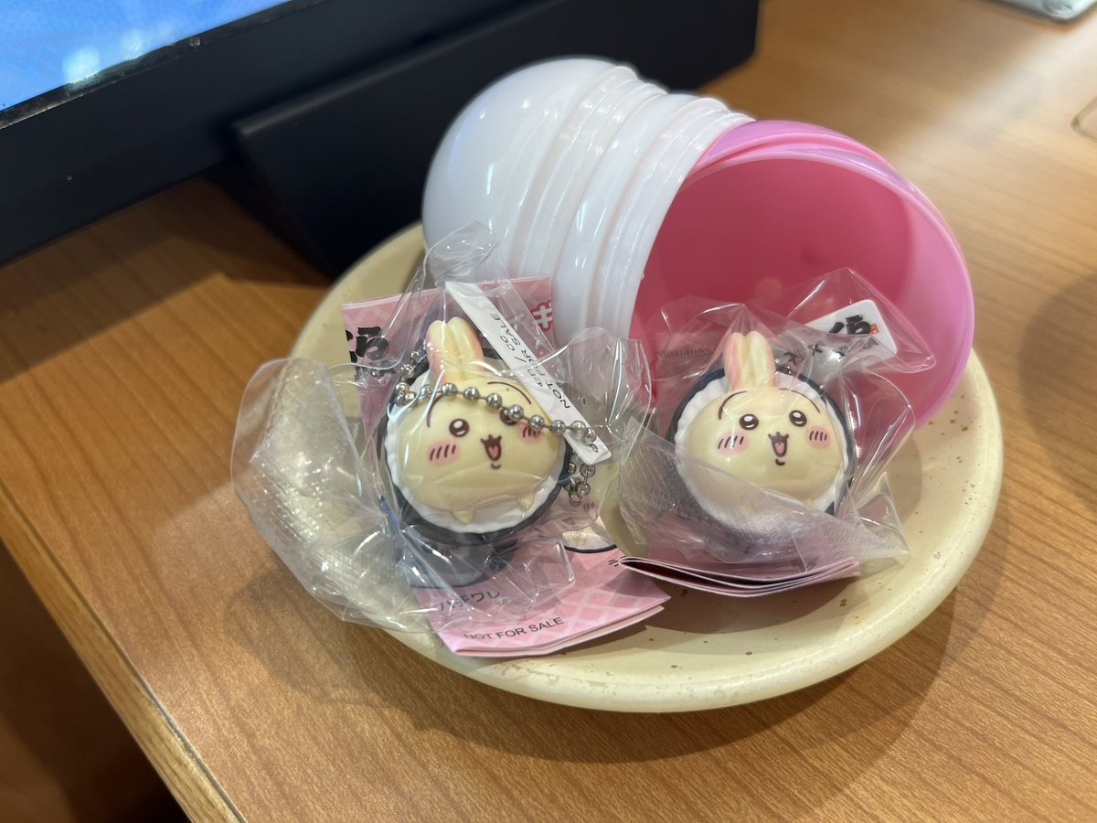 maron_cat_t's tweet photo. くら寿司行ったんだけど、全一種ってコト？？？？

ヤハヤハ🐰 https://t.co/1pFjPTzKtB