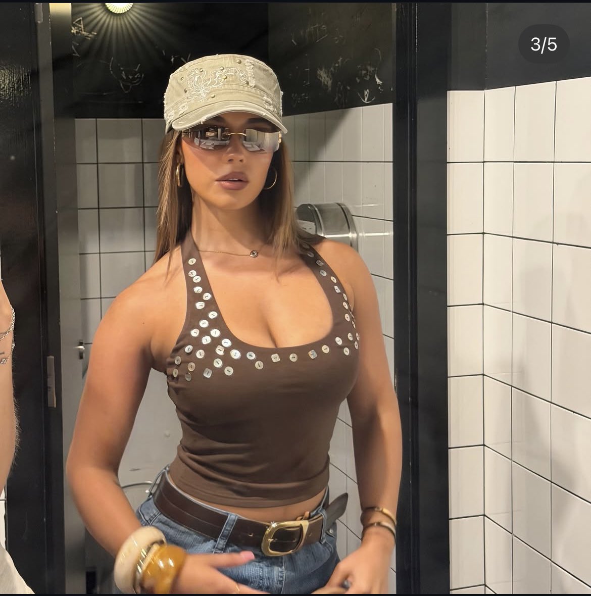 L_9891's tweet photo. Heather looking incredible 🥵🥵 https://t.co/Cmxp0xLTmK