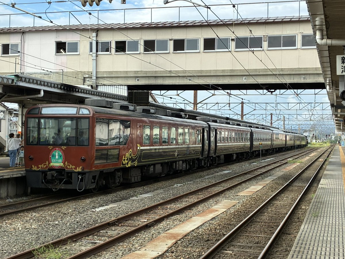 2083S226's tweet photo. 会津若松から新津まで3時間ばんえつ物語号で頑張ります！ https://t.co/SMExv26NyS