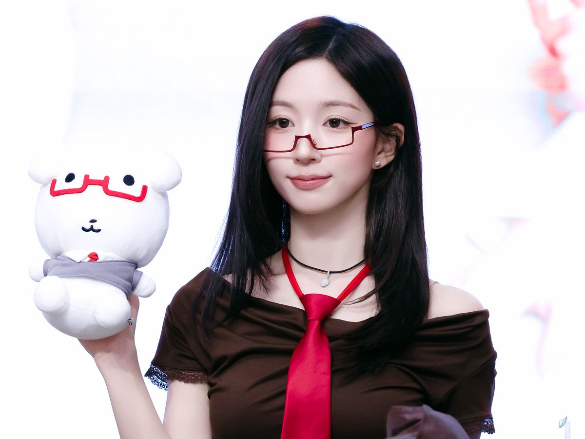 yaoyao_Haewon's tweet photo. 260822
🐶👓

#NMIXX #엔믹스
 #해원 #HAEWON https://t.co/WMsossxom2