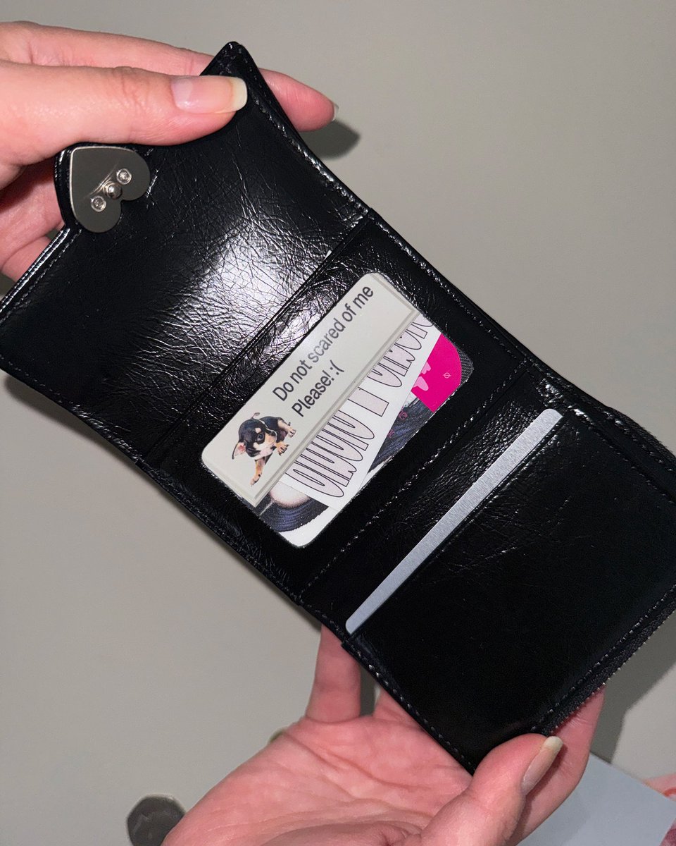 mymoon_store's tweet photo. FENNEC ♡ sale 35%
hearty zip flap wallet
2090฿ ✩ ส่งฟรี ems
🗓️ ปิดรับวันอาทิตย์
🏹 ส่งกลับแอร์/สั่งทาง dm
#พรีเกาหลี #พรีออเดอร์เกาหลี #กดเว็บเกาหลี
#fennec #fennecbag #กระเป๋าfennec https://t.co/osT3qrzKwa