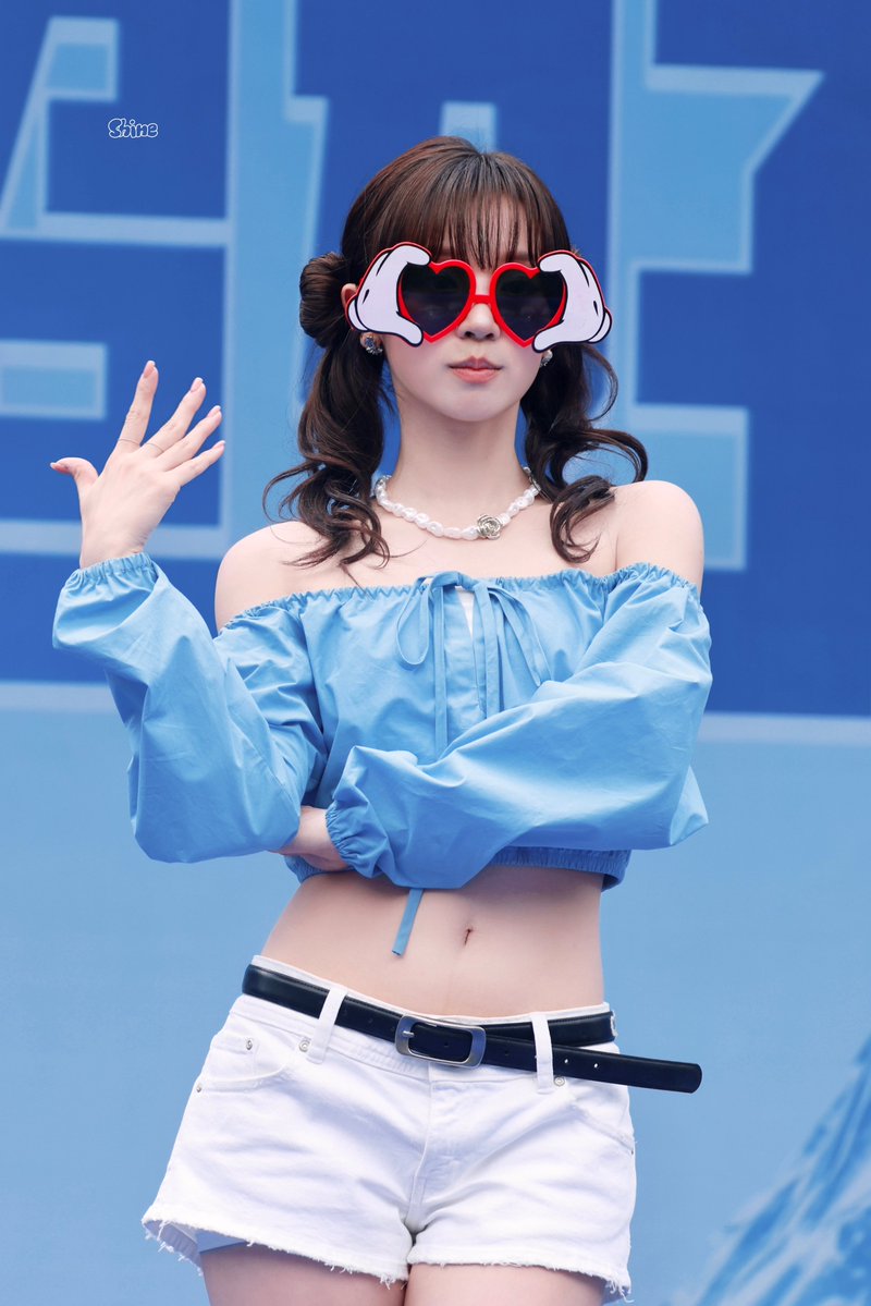 shine_yq's tweet photo. 260822

#宋雨琦 #YUQI #우기 #ウギ https://t.co/GVgMfhd3CU