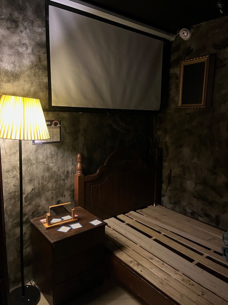 MyNuts21391440's tweet photo. Trapped in a dim room with only a cryptic note and a ticking clock—can you crack 3 puzzles in 10 mins to escape #RoomEscapeChallenge https://t.co/Ov4Ul3Y9gh