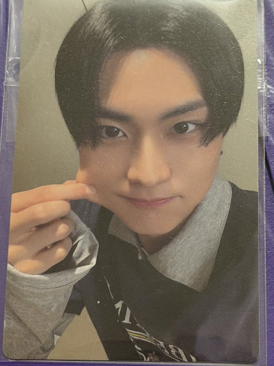 woncattos's tweet photo. OMG??? JUNGWON PULLING HIS CHEEKIES PC 😭😭 https://t.co/ZALDb20agE