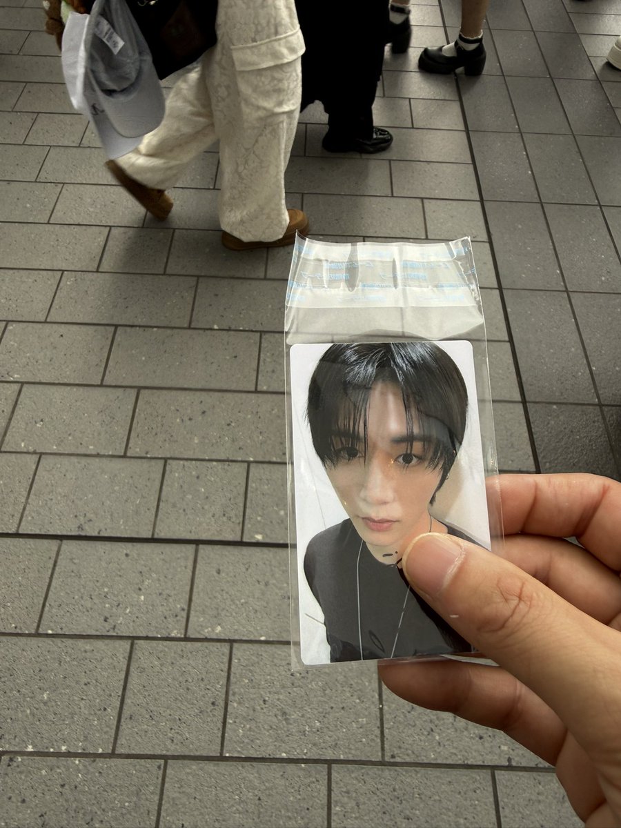 asz3i2s's tweet photo. BOYNEXTDOOR ボネクド トレカ フォトカード サイン ラキドロ 会場 オンラインラッキードロー商品 神奈川 Kアリーナ

譲  B賞 サイン入りトレカ テサン

求  B賞 サイン入りトレカ ジェヒョン

8/22（土）本日現地交換

どうぞ宜しくお願いいたします。 https://t.co/zhkswpha8h
