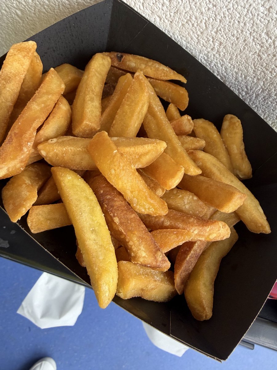 AgieAgnew's tweet photo. @NUFC WiFi is still shit, that’s me food and the state of the art pitch from friendlies https://t.co/gp0Tsr2rQm