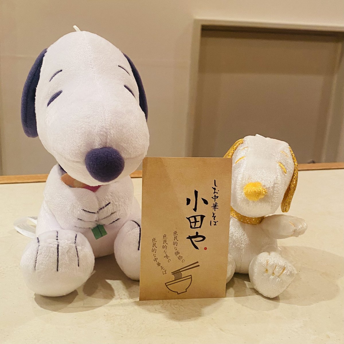 shiriko1971's tweet photo. 雨が、空から降り、地面に落ちる。そんな人生を逆らうように、僕は様々な方法で表現活動を続けている。小説も音楽も番組制作も、そして今の中華そば店も、やはり僕の＂表現＂なのね。子供の頃から＂変わり者＂と呼ばれてた。でも、それは僕にとって褒め言葉でもある。変わり者だからこそ表現活動を続けているのかも。

だから
しんどくても
がんばれ
小田店主！

#三重県
#伊勢
#しお中華そば
