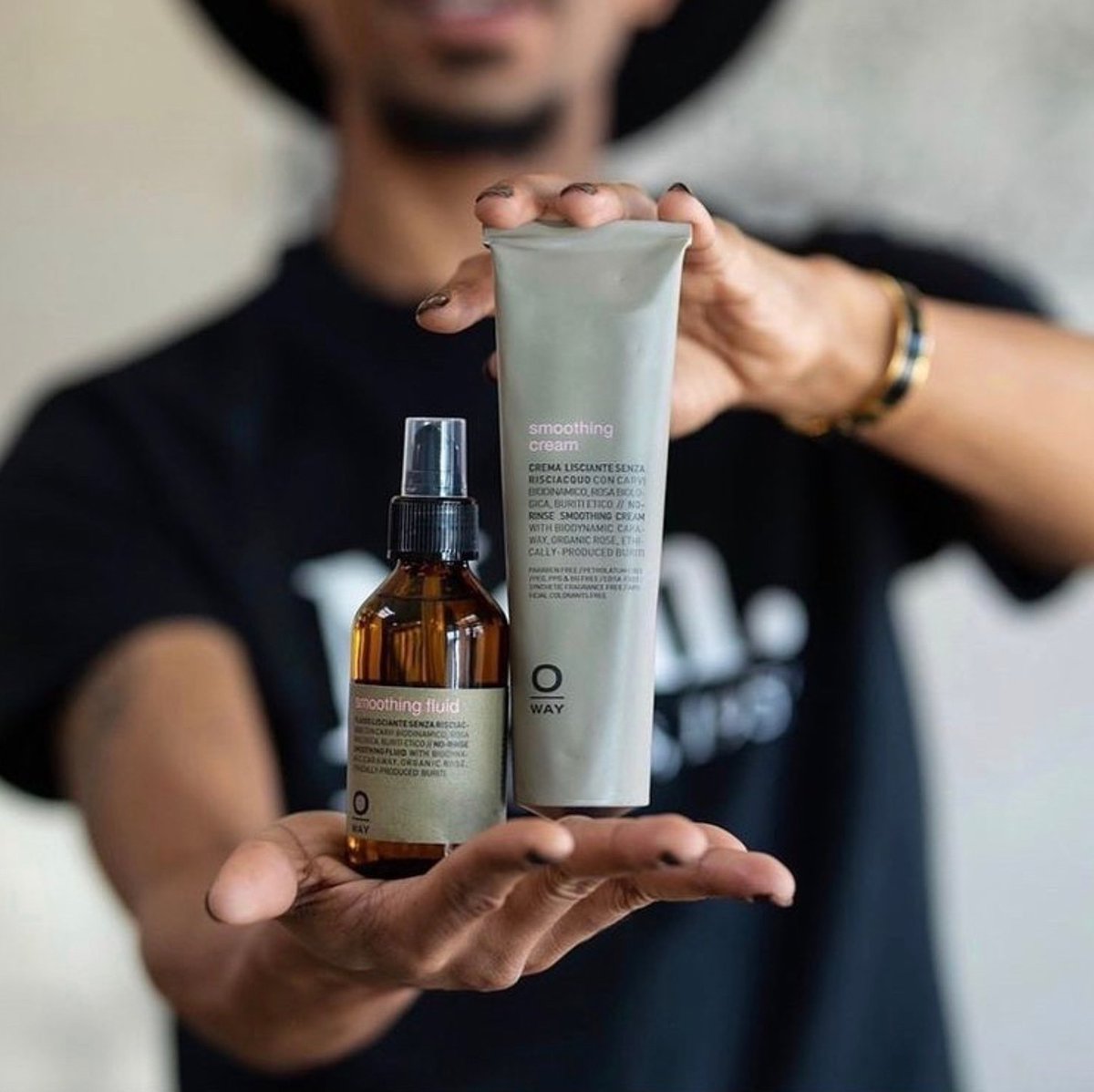 LashundaRex7v's tweet photo. Smoothing cream for fine to medium hair smooths frizz, protects before heat styling, and leaves hair soft without weighing it down. Smoothing fluid for medium to thick hair nourishes, hydrates, and adds luminous shine without heaviness. https://t.co/FZI9LBvKjo