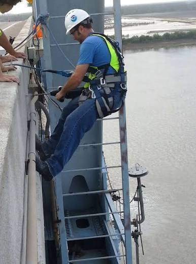 NathanJoSuarez's tweet photo. @samueljmcd I think this harness wins https://t.co/Swmro874nH