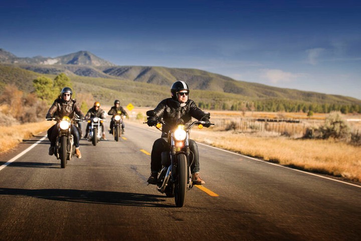 KristynMat8q's tweet photo. Australia – The adventure begins beyond the horizon. Endless roads, stunning landscapes, unique wildlife, the world’s largest sundial, Powerhouse Motorcycle Museum, and breathtaking rides through Main Range National Park await. https://t.co/nh2Zr3CnSX