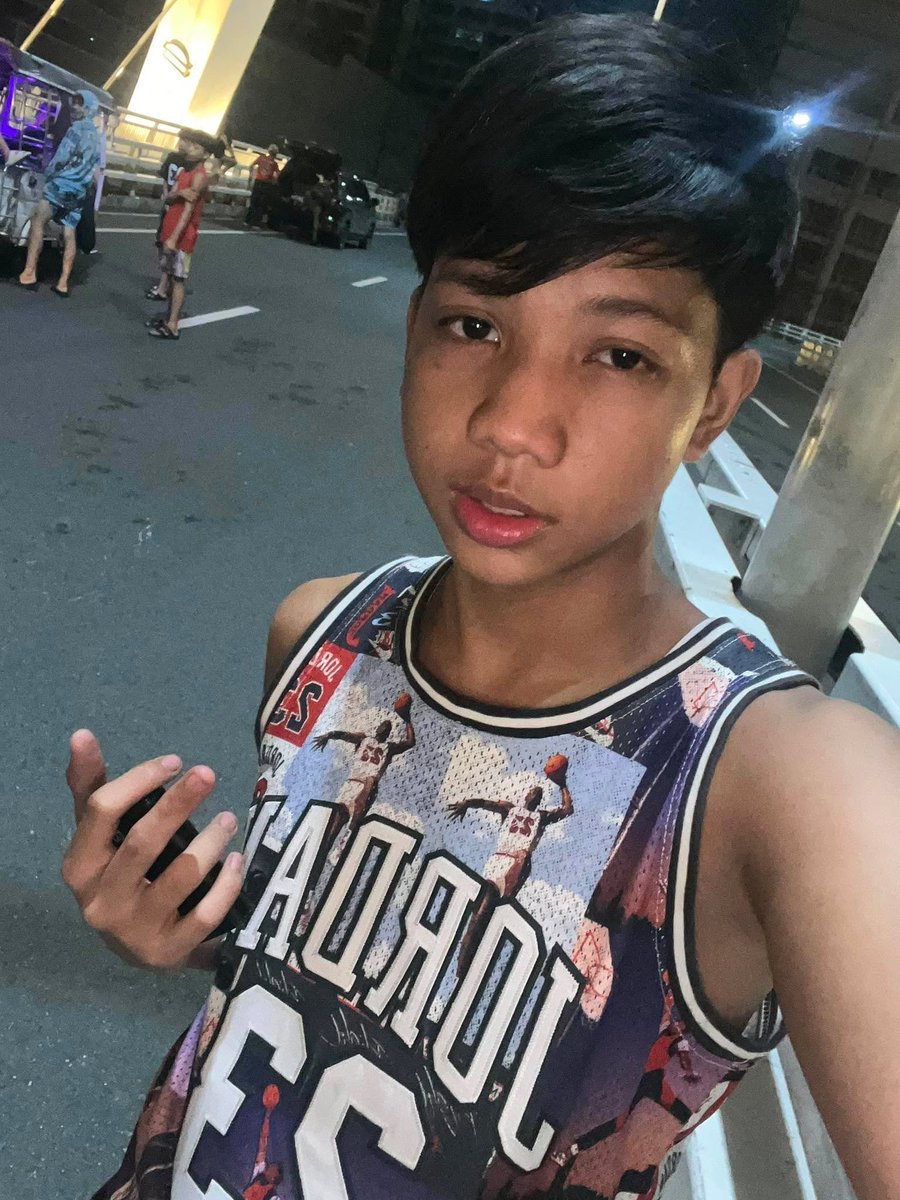 lupukkaba2's tweet photo. wanna see my dick? click my bio🥵 https://t.co/PT9hvOEPFd