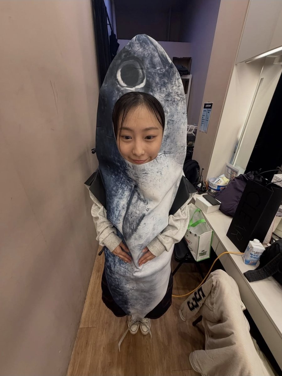 myumyuryeong's tweet photo. Rt 민간신앙🎣🍋

저에게 블루참치 쿠바 쪽배극 26낮 션경 폴데회차 표가 생긴다면 rt해주신 한 분께 원하시는 음료 기프티콘 보내드려요ㅠㅠ
자리 권종 정말 상관없으니 표 남으시거든 부디 저를 살려주십쇼🥺🙏
션밀루 폴라 얻으면 한 분 더 추첨하겠습니다!!

나는‼️무조건‼️션밀루 폴라를 잡는다‼️ https://t.co/oue7i3v2J2