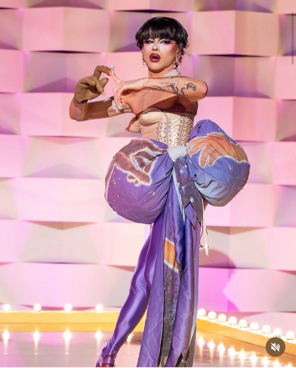 LeMendibilien's tweet photo. Jsuis dsl mais rien que pour ce look catastrophique Lana aurait du être éliminée à cet épisode https://t.co/sy5Ys54A4E