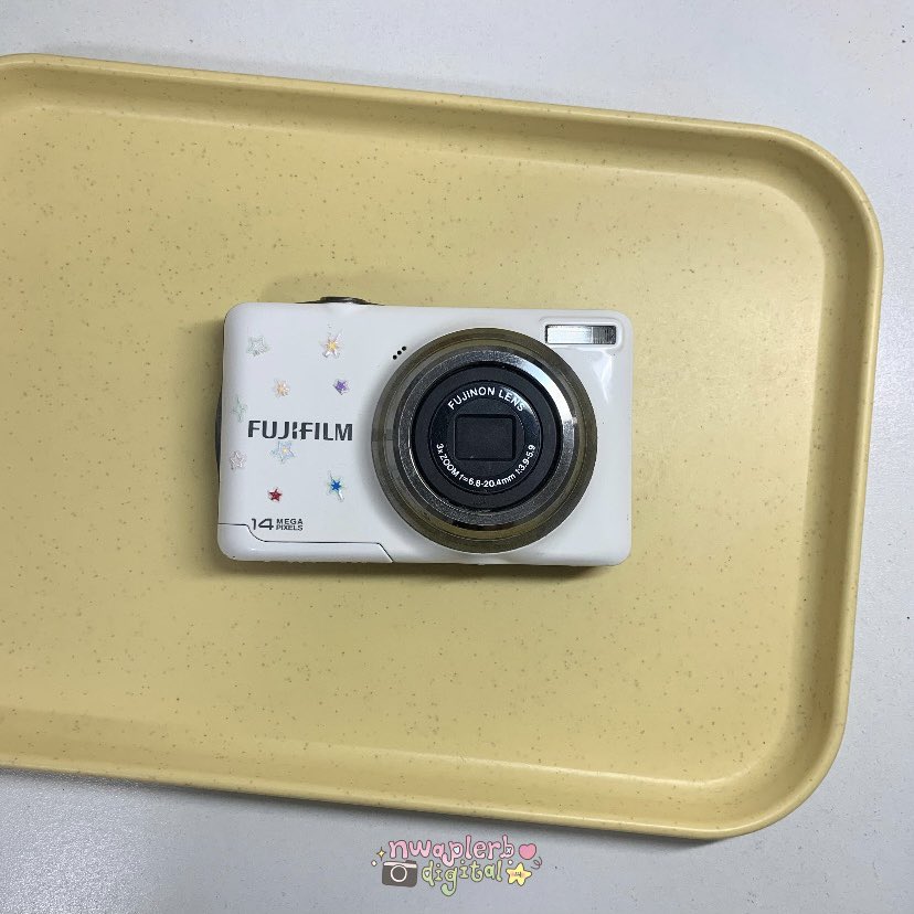 Nwaplerb's tweet photo. ✨Fujifilm finepix JV300 ✨Rare เต็มระบบ มู้ดโทนดีคล้ายฟิล์ม งานผิวสวย

🛒 ราคา 1750฿ ส่งฟรี
📍จอมีรอยนิดหน่อย ขอบจอด้านซ้ายเหมือนมีแสงลอดนิดนึงไม่มีผลต่อรูป
✅สิ่งที่จะได้รับ 
✧ ตัวกล้อง+แบต+เมม+สายคล้อง
⬇️พต #กล้องดิจิตอลมือสอง #กล้องดิจิตอล #กล้องมือสอง #กล้องคอมแพค https://t.co/lVoiSP5UXK