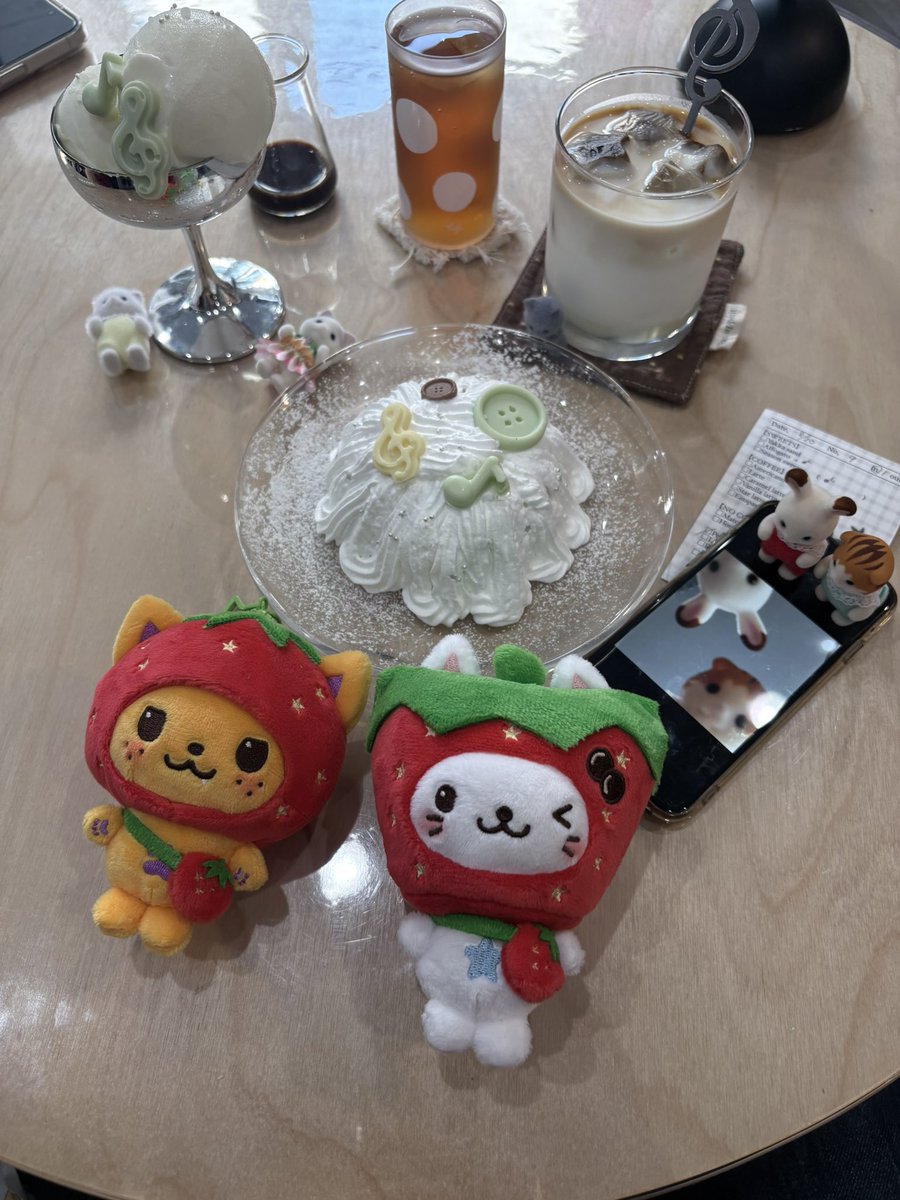 mintosia15's tweet photo. 🍓ちゃんたちデビューしました🤍 https://t.co/f4jDIGwRf8
