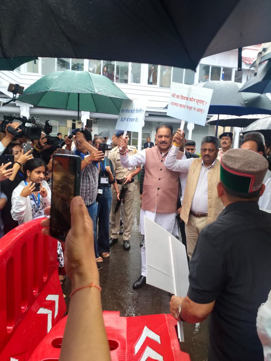 malenderrajan's tweet photo. #hpvidhansabha #monsoonsession2026 #2ndday #malenderrajan #MLAIndora #shimla https://t.co/V4wIJ5jyBF