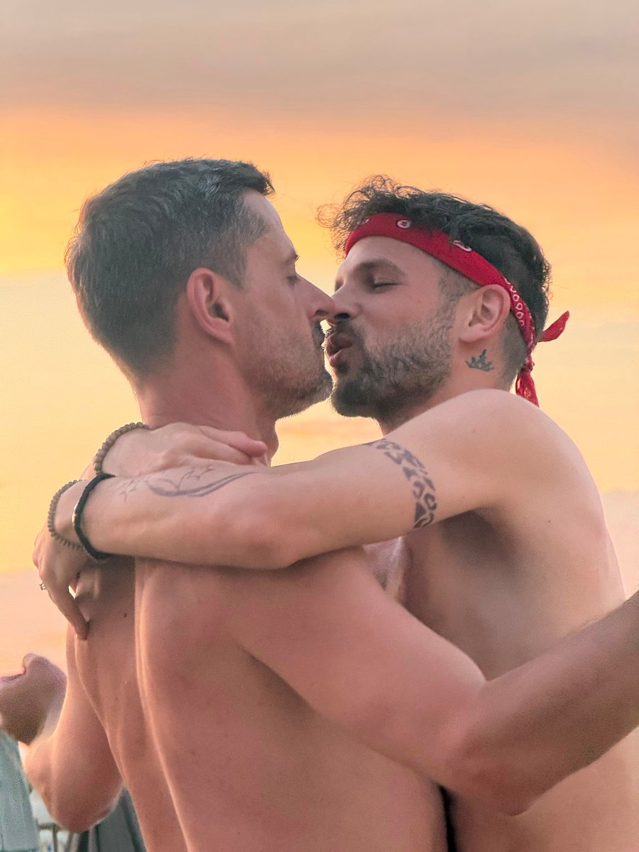 lovegayfriend's tweet photo. 💑💖🏳️‍🌈 #lovegayfriend https://t.co/Cb10f9ds83