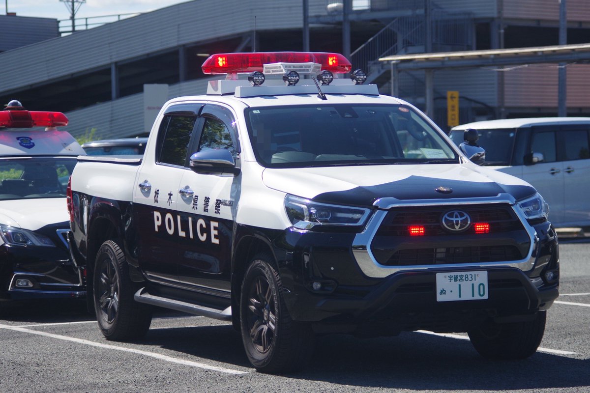 icecap338re's tweet photo. 栃木県警察　ハイラックス、ランドクルーザー250

まさか熊本で撮影する事になるとは...！

遠いところ応援に来てくださってる関係者の皆様には感謝しかありません🥲

#令和８年熊本地震 https://t.co/GUpqloUDwt