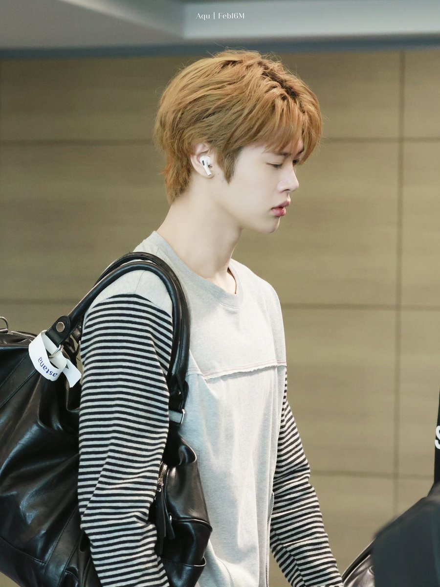 Aqu_04Feb16M's tweet photo. 260822 ICN🛬

수고했어~

#마징시앙 #MAJINGXIANG #马靖翔
#CLOSEYOUREYES #클로즈유어아이즈
#클유아 #CYE https://t.co/YZKDExW810