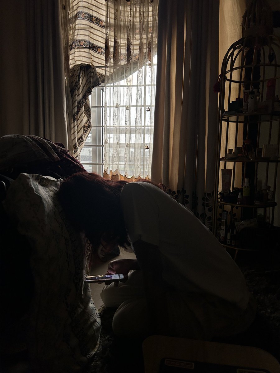 rizviunfiltered's tweet photo. “mujhe baatein nai karni, mujhe reels dekhni hein” https://t.co/nPWqjgvaVt