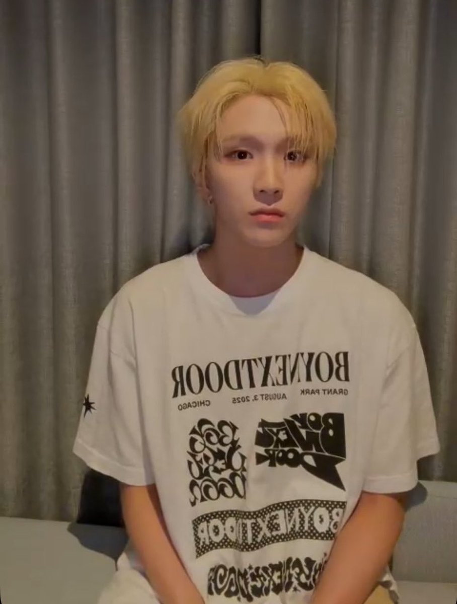 __21rh's tweet photo. このTシャツはなんですか❔どこで買えますか❔かわいい https://t.co/Iq3XLmwMi3