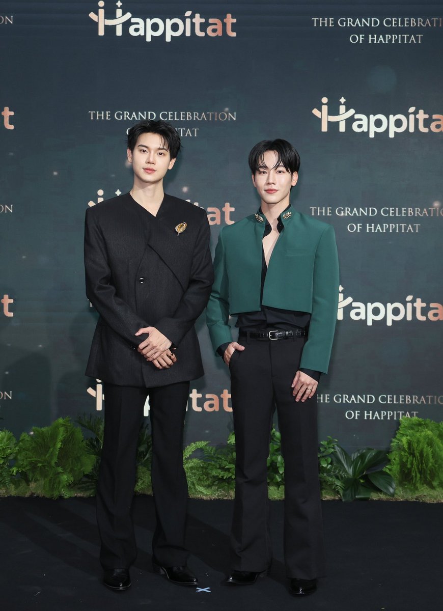 moonlight_wxy's tweet photo. รูปเต็มตัวชุดนี้เต็มสิบให้ล้าน  คุณชายกับราชเลขาส่วนตัวมาก💚💚💚💚💚💚💚🖤🖤🖤🖤🖤🖤🖤🖤

#yinyin_anw #warwanarat #หยิ่นวอร์ https://t.co/LGcDsJgl4E