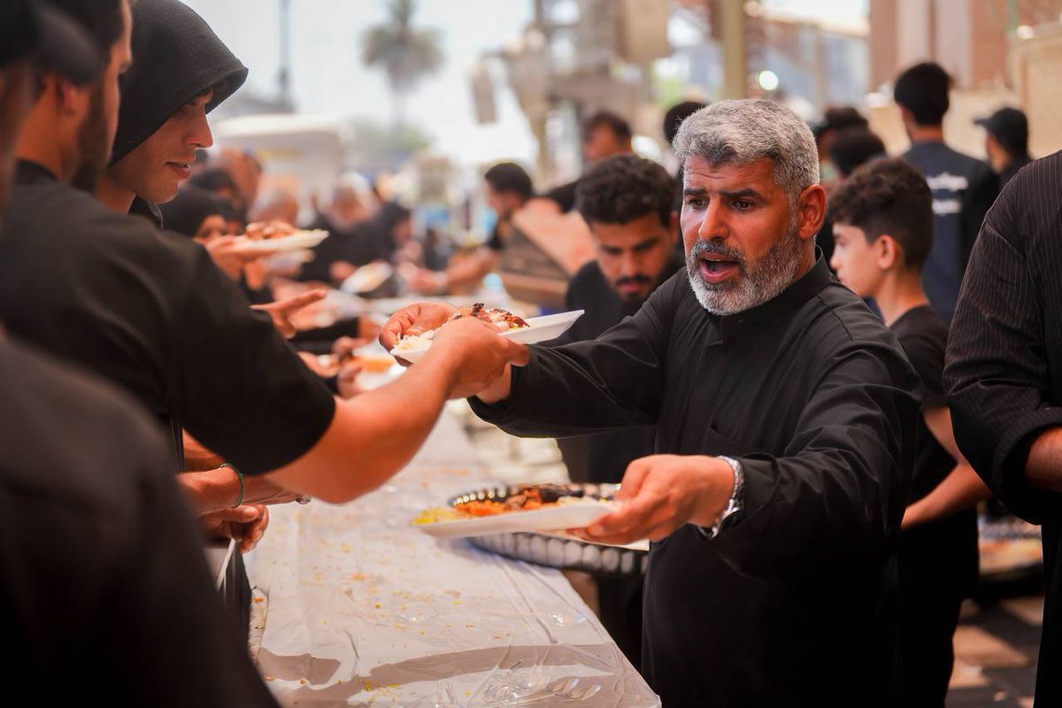 Qais__Iraq's tweet photo. حضور مليوني في ذكرى استشهاد الإمام الحسن 
العسكري (عليه السلام) في سامراء المقدسة
#المسير_الى_سامراء
#استشهاد_الحسن_العسكري https://t.co/KgAbcw4a1N
