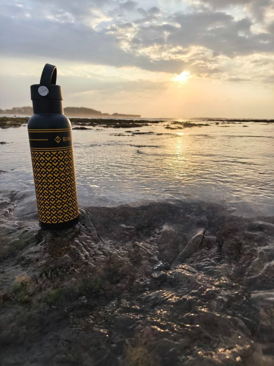 rase20424's tweet photo. vitamin sea &amp; Bⁱⁿᵃⁿᶜᵉ https://t.co/2xeuwdsc8U