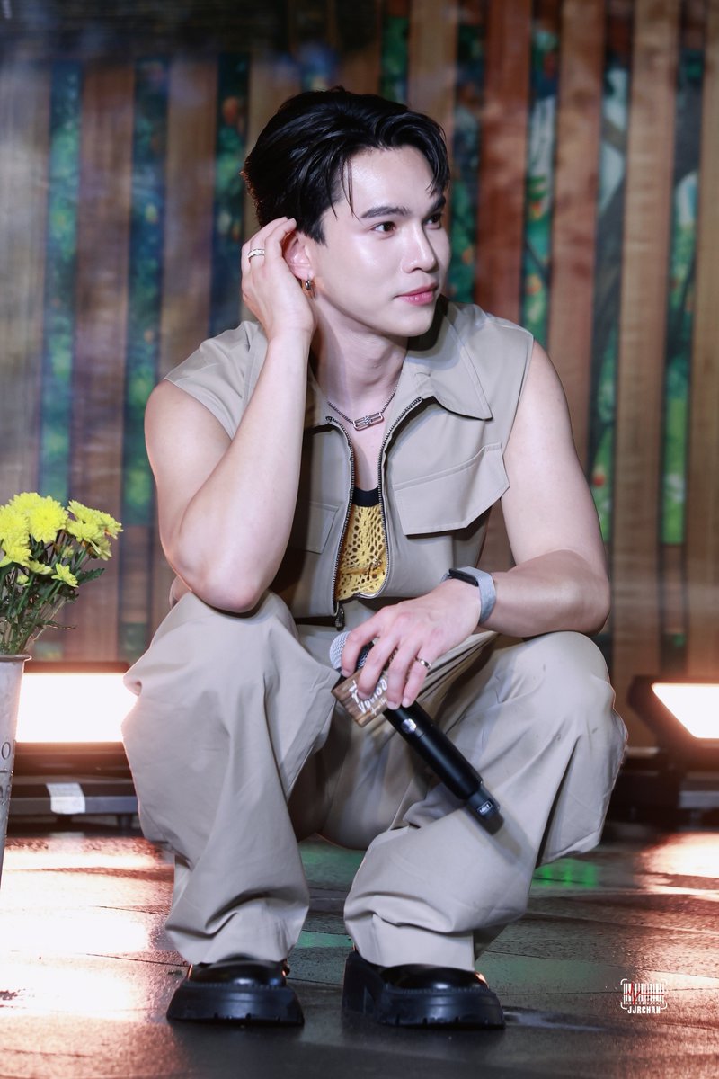 jjrchan's tweet photo. คัย ๆ ก็ไม่รักพ้ม ด.ช. แม้กน้อยใจแนะ 🥺

YOUR THIRD BUSKING
#ที่สามมาบัสกิ้ง #mmaxmax https://t.co/cSIZHHzX9c